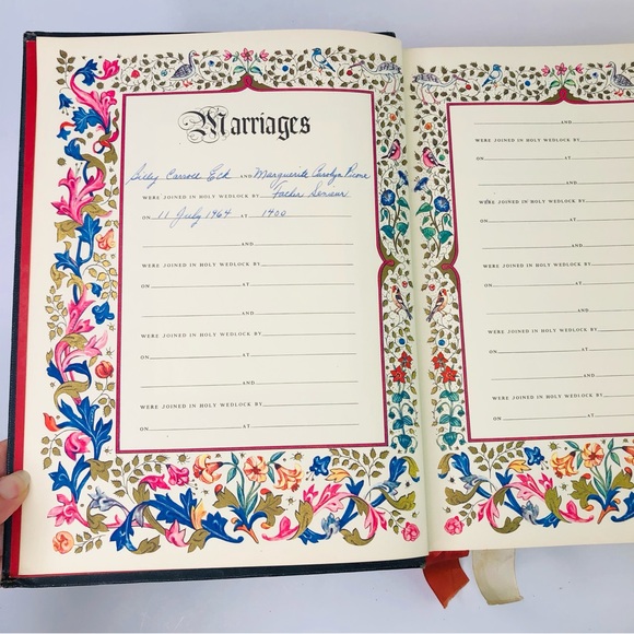 VTG Holy Bible Gold color page REMBRANDT Edition Authorized King James Version - Picture 8 of 16